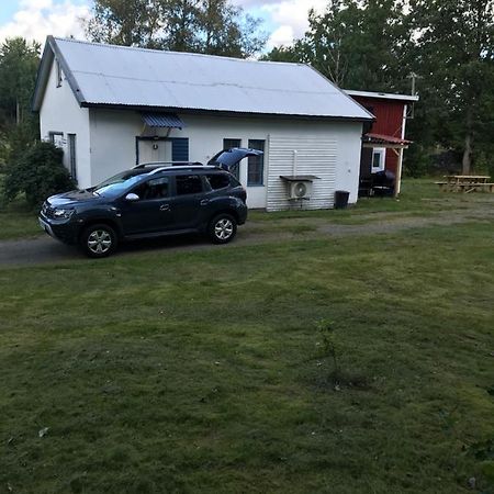 Vacker Hus I Naturen Froseke Exterior photo