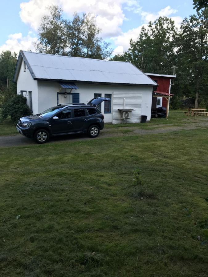Vacker Hus I Naturen Froseke Exterior photo